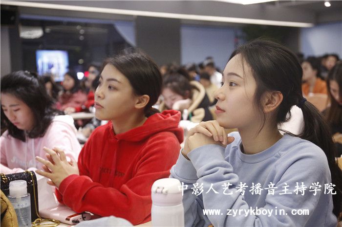 口語表達(dá)能力