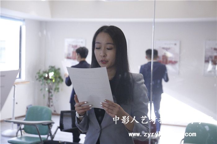 即興評(píng)述