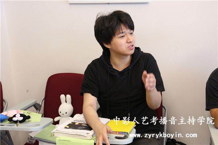 文藝作品演播