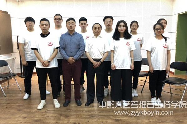 入選劇目負責人員合影.jpg