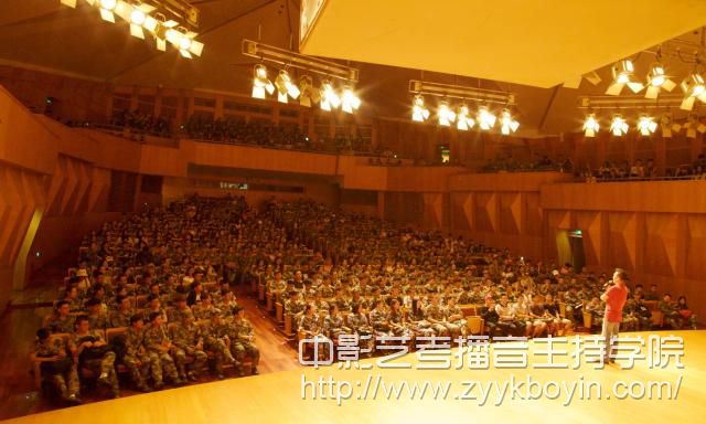 央視著名主持人張澤群.jpg