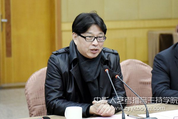 劉偉冬院長講話.jpg