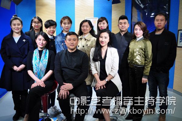 沈陽音樂學院戲劇影視學院播音主持系老師.JPG