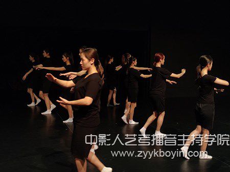 中戲?qū)W生訓(xùn)練現(xiàn)場